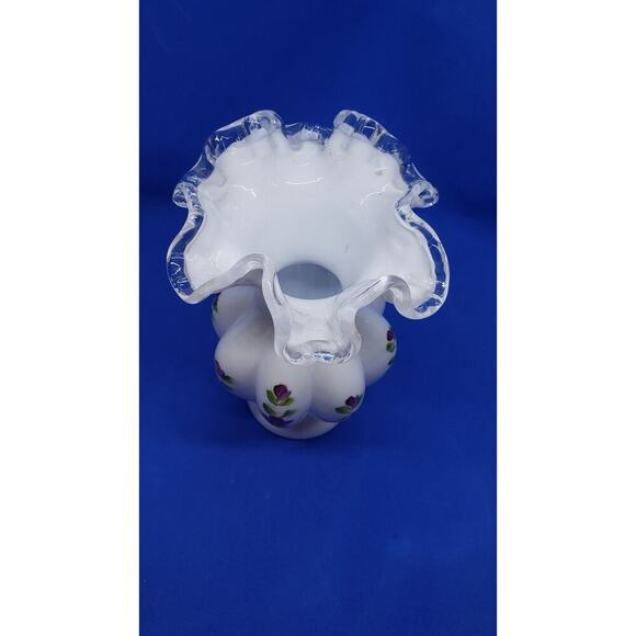 Vintage Fenton Vase Hand Painted Floral Ruffled Edge 7" Art Glass Violets - Picture 4 of 9